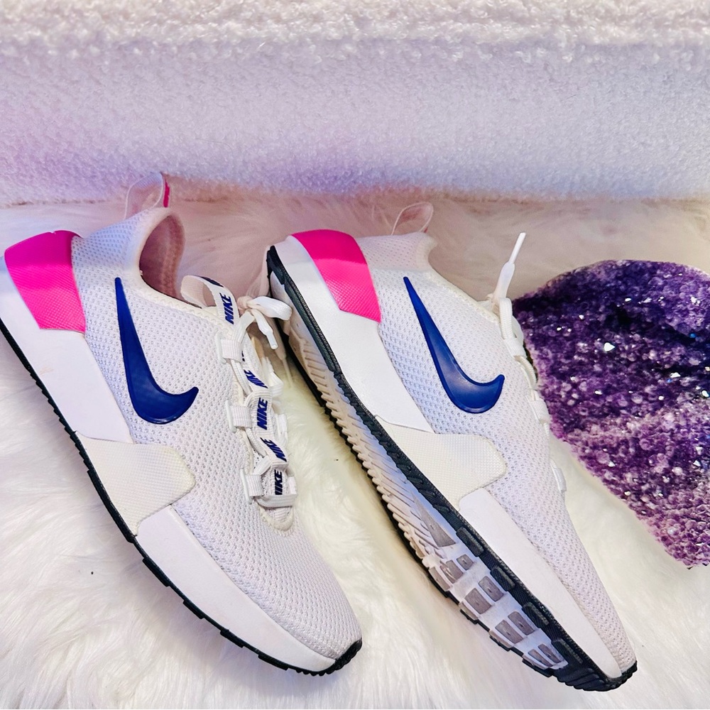 Nike Women's White pink purple Sneakers